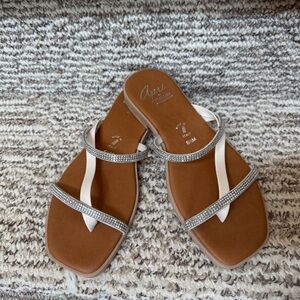 Women’s blingy strappy sandals